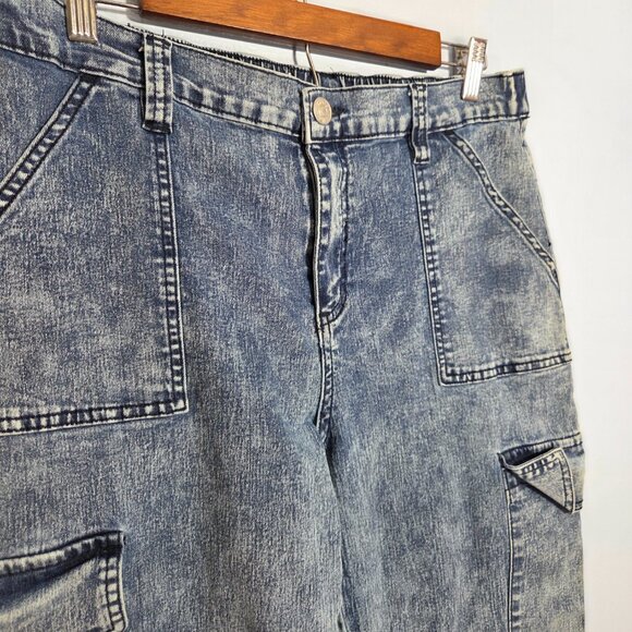 Madden Girl Extra Large Vintage Wash Elastic Waist Wide Leg Cargo Jeans - Picture 5 of 10